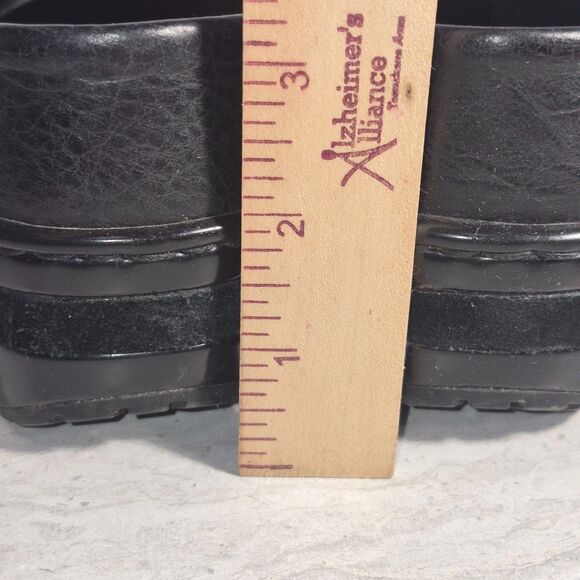 Born Black Med Wide Leather Upper Slip on Shoes Size 7/38 072603 Loafers. - Picture 4 of 8